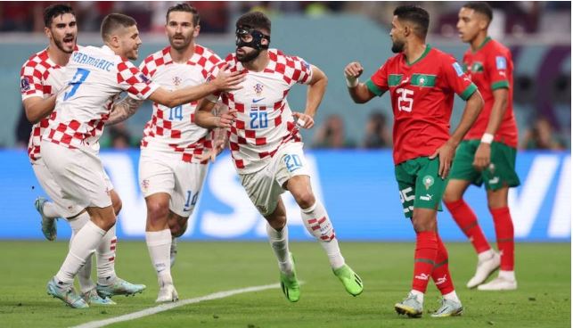 “الفيفا” يُعاقب المنتخب الكرواتي بسبب تصرفات و”انتهاكات” خلال مباراة الترتيب أمام المغرب في مونديال قطر
