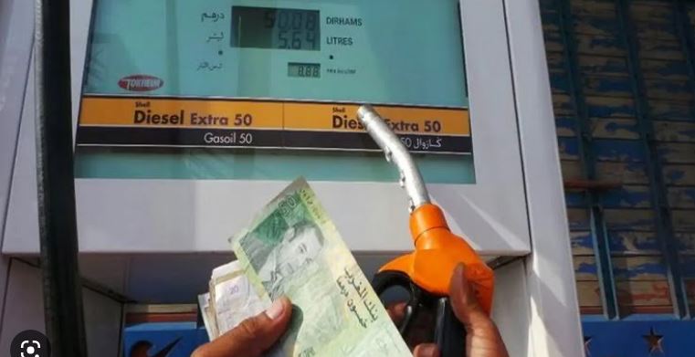 المحروقات تنزل لأدنى مستوياتها ولأول مرة..ماذا عن الأسعار بالمغرب؟؟