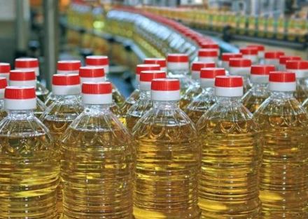 رغم انخفاض أسعار زيوت المائدة بالمغرب..مراكز تجارية كبرى تحتفظ بأسعار مرتفعة