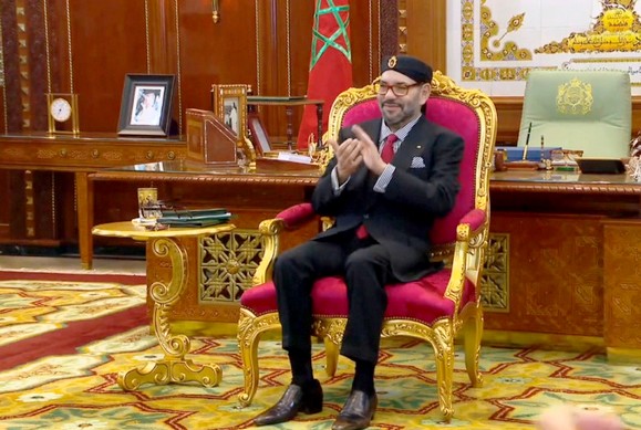 جلالة الملك يهنئ في اتصال هاتفي أعضاء المنتخب الوطني لكرة القدم