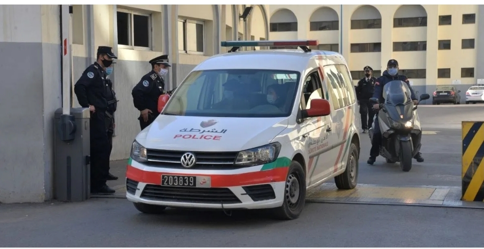 مكناس..توقيف شخصين للاشتباه في تورطهما في قضية تتعلق بالضرب والجرح باستعمال السلاح الأبيض وإلحاق خسائر مادية بممتلكات خاصة.