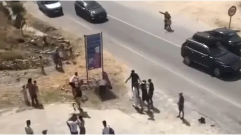 بعد حادثة بدر بالدار البيضاء… اعتداء جماعي على شاب يدخله في غيبوبة والعائلة تطالب بتدخل السلطات.