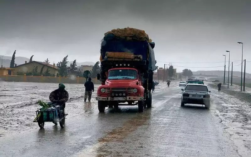 نشرة إنذارية.. زخات مطرية رعدية قوية اليوم الجمعة بعدد من مناطق المملكة