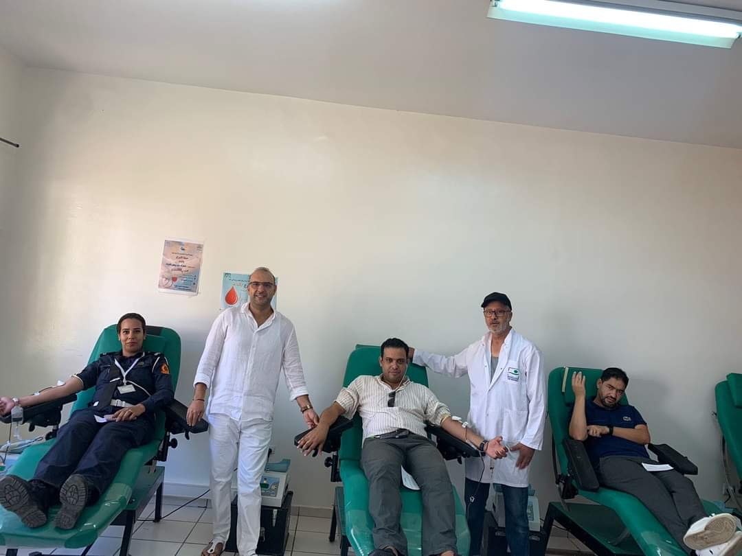 مكناس دائما في الموعد تجند المركز الجهوي لتحاقن الدم بمكناس والأطر الصحية المداومة من أجل توفير اكياس الدم للضحايا