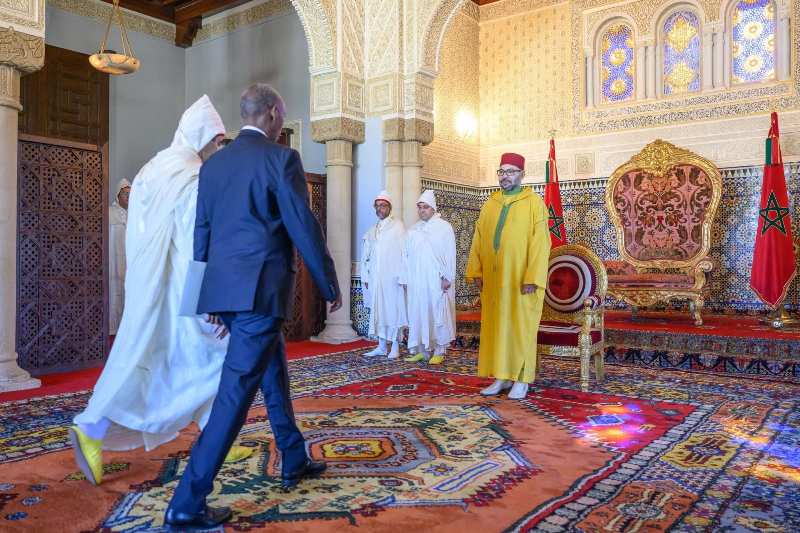 جلالة الملك يستقبل عددا من السفراء الأجانب