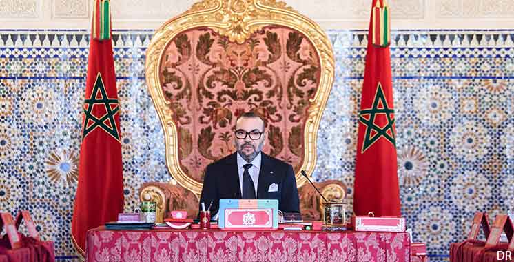 إعفاء أربعة ولاة وتنقيلات في صفوف بعض العمال