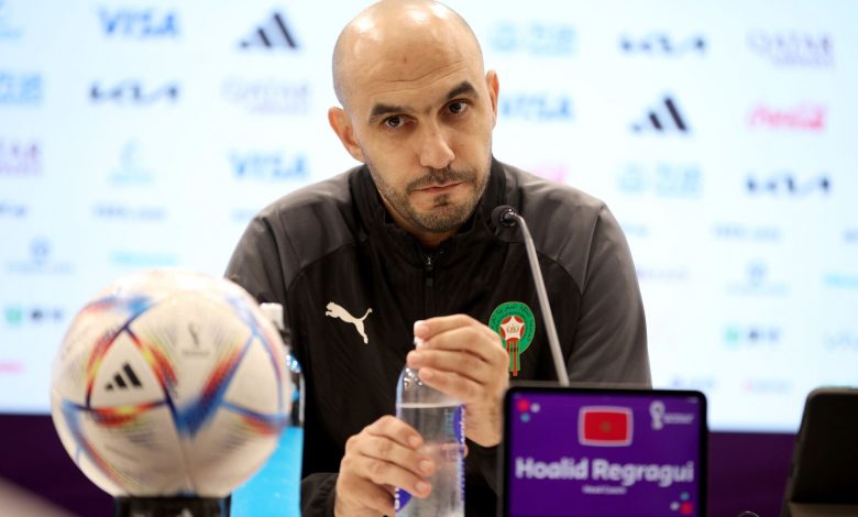 الركراكي يكشف عن سبب غياب امرابط عن ودية الكوت ديفوار