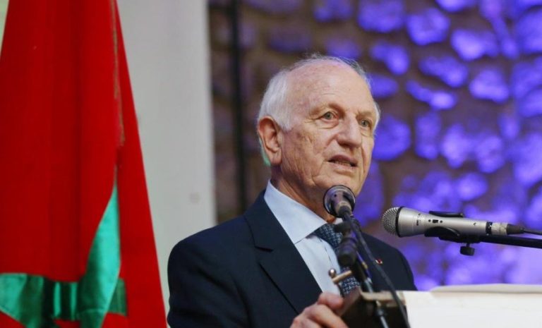 أندري أزولاي يمثل جلالة الملك في منتدى باريس للسلام.