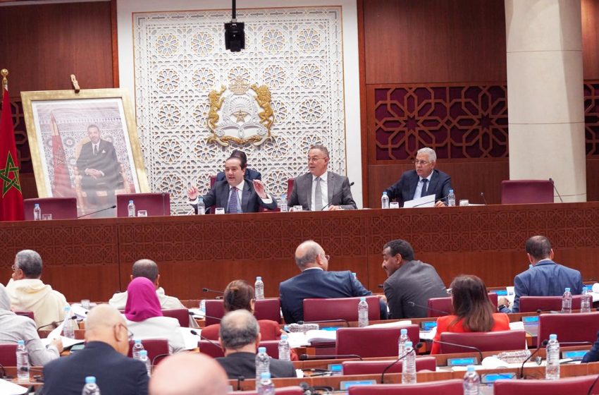 لجنة المالية بمجلس النواب تصادق بالأغلبية على الجزء الأول من مشروع قانون المالية لسنة 2024.