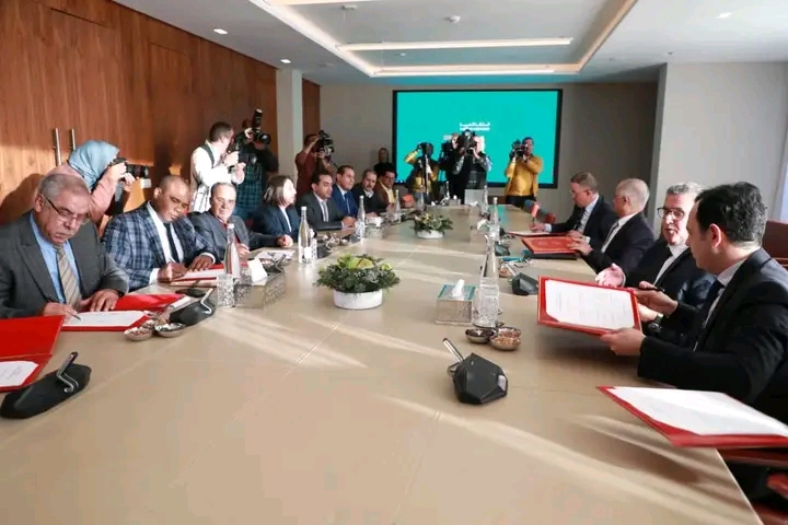 الرباط.. التوقيع على اتفاق بين الحكومة والمركزيات النقابية الأكثر تمثيلية