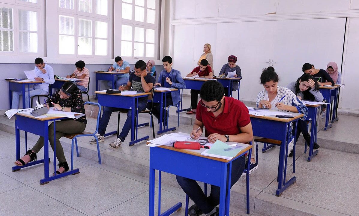 ما بعد اتفاق الثلاثاء.. هل يتم تأجيل الامتحانات الاشهادية أم يتم تقليص الدروس؟