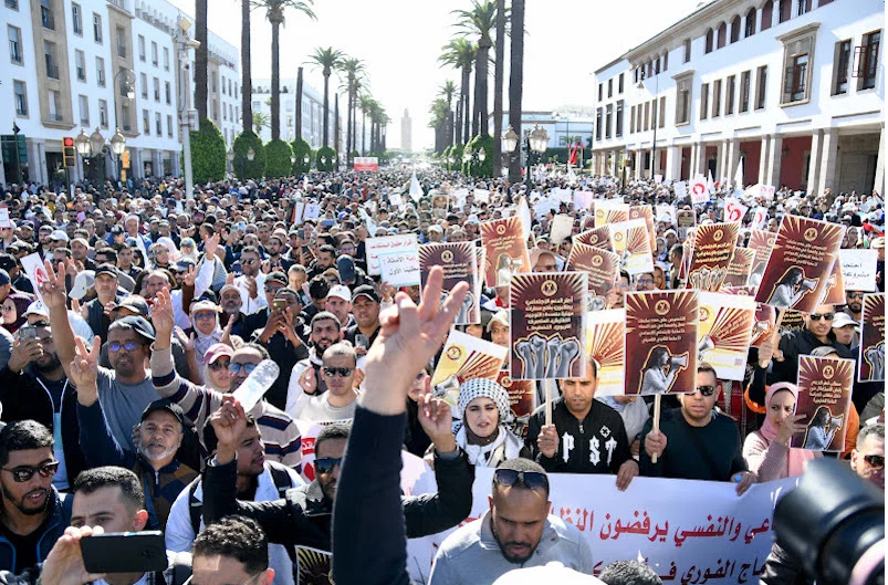 في ظل استمرار الإضرابات.. الحكومة تلتقي ممثلين عن الجامعة الوطنية للتعليم
