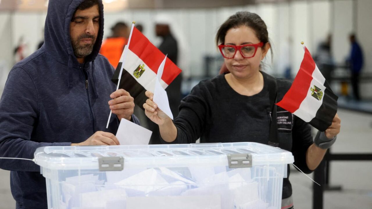 المصريون يتوجهون إلى صناديق الاقتراع لاختيار رئيس يقود بلادهم لست سنوات مقبلة
