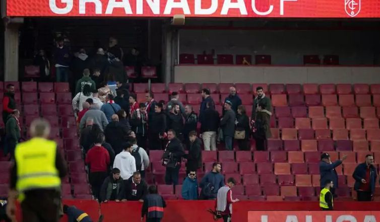 إيقاف مباراة في الدوري الإسباني بسبب وفاة أحد المشجعين