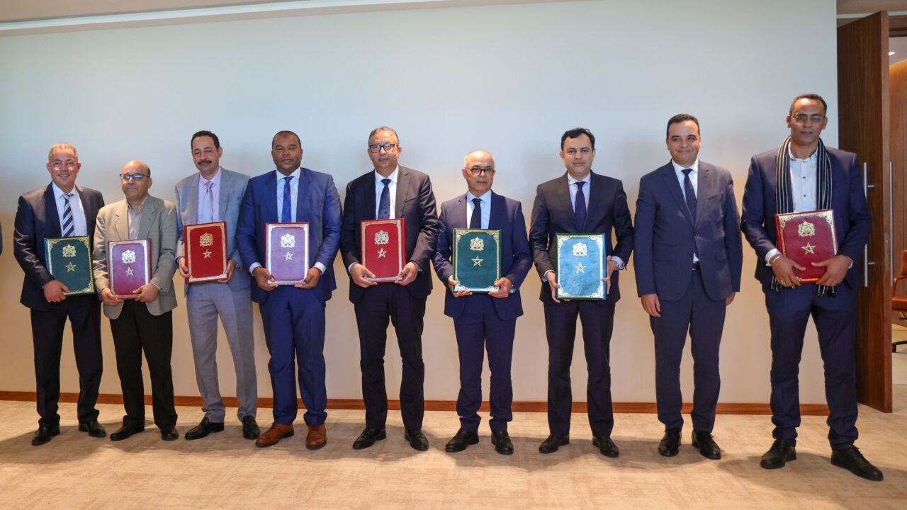 الحكومة توقع مع النقابات على محضر اتفاق حول النظام الأساسي الخاص بموظفي قطاع التربية الوطنية