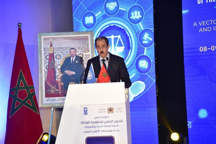 الحسن الداكي: “رقمنة العديد من الإجراءات والمساطر القضائية ورش تنتظرنا فيه مراحل كثيرة “+ صور