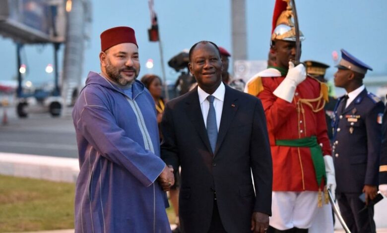 جلالة الملك يهنئ الرئيس الحسن واتارا والسيدة الأولى لكوت ديفوار بمناسبة تتويج بلدهما بكأس أمم إفريقيا.