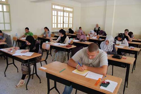 “الحكومة تصادق على مشروع مرسوم بإحداث تنظيم المراكز الجهوية لمهن التربية والتكوين”