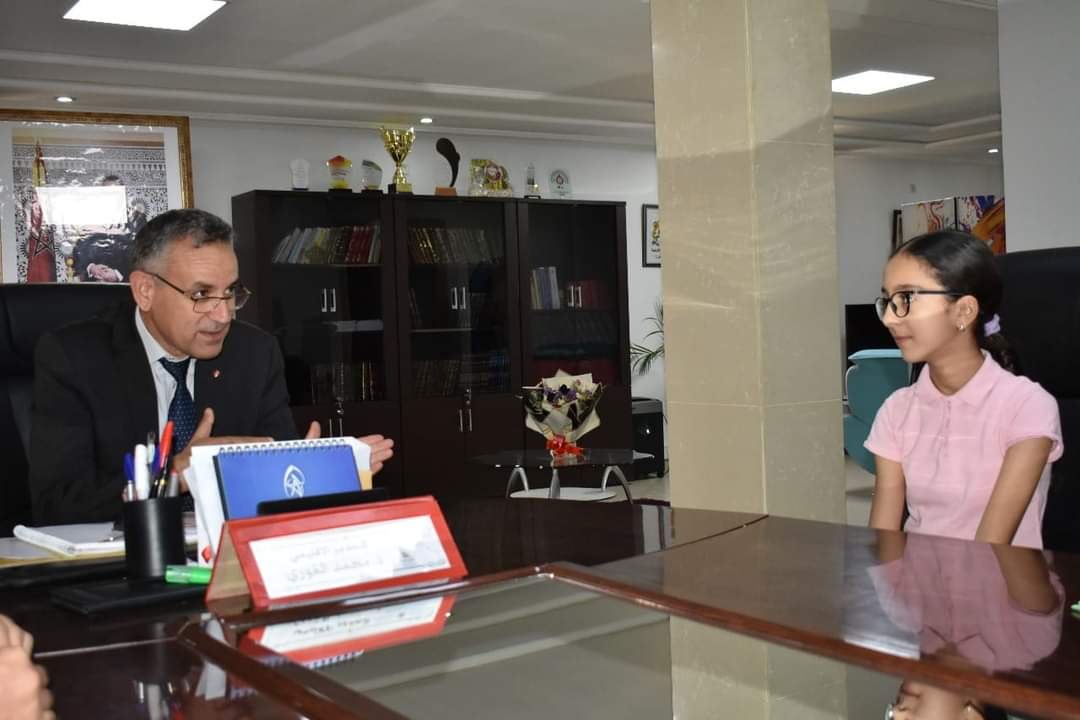 مديرية مكناس: استقبال التلميذة رتاج التشيس المتوجة بالمرتبة الأولى في أولمبياد تيفيناغ الجهوية