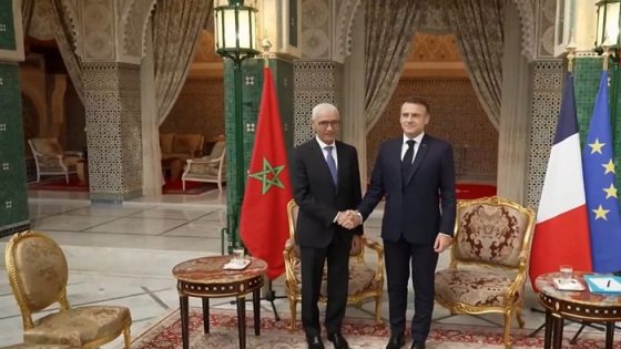 الرئيس الفرنسي إيمانويل ماكرون يستقبل الطالبي العلمي
