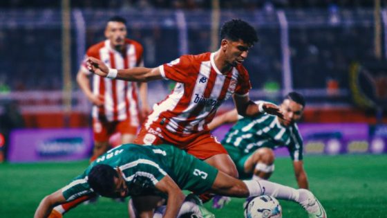 هلال الناظور يُفاجئ النادي المكناسي ويبلغ دور سدس عشر نهائي كأس العرش