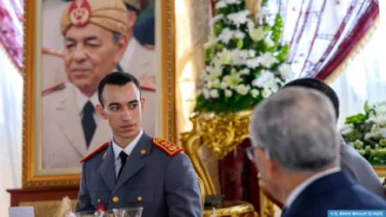 صاحب السمو الملكي ولي العهد الأمير مولاي الحسن يترأس مأدبة غداء أقامها جلالة الملك بمناسبة الذكرى الـ 69 لتأسيس القوات المسلحة الملكية