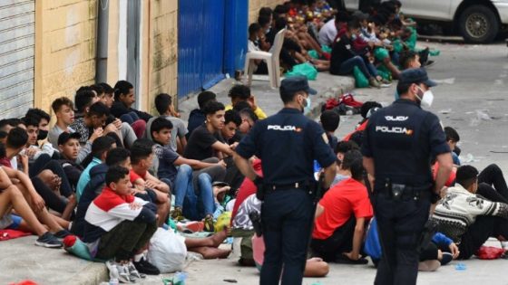 اسبانيا تعلن عن خطة طوارئ لترحيل القصر المهاجرين من المناطق المكتظة