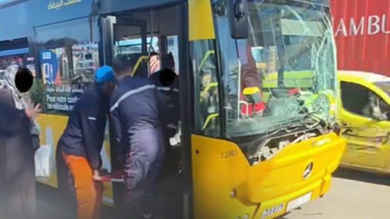 ثمانية جرحى في حادث خطير بين شاحنة وحافلة للنقل العمومي بالدار البيضاء