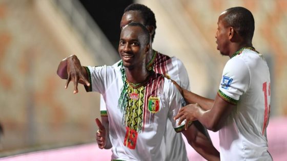 لاعبو منتخب مالي يؤدون صلاة الجمعة بالرباط قبل مواجهة “أسود الأطلس”