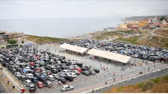 ازدحام خانق بمعبر سبتة مع انطلاق عطلة رأس السنة ودعوات لاعتماد طنجة المتوسط بديلاً