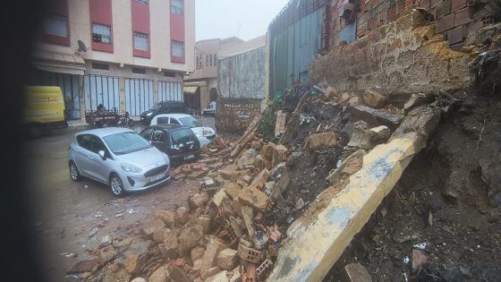 مكناس.. انهيار سور بحي أجلال بسبب الأمطار الغزيرة يخلف خسائر مادية خفيفة دون تسجيل إصابات