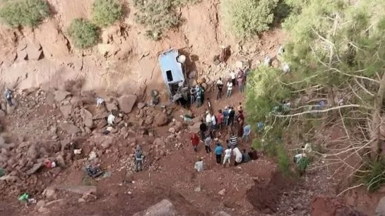 3 قتلى و17 جريحا في انقلاب سيارة “ترانزيت” بدمنات